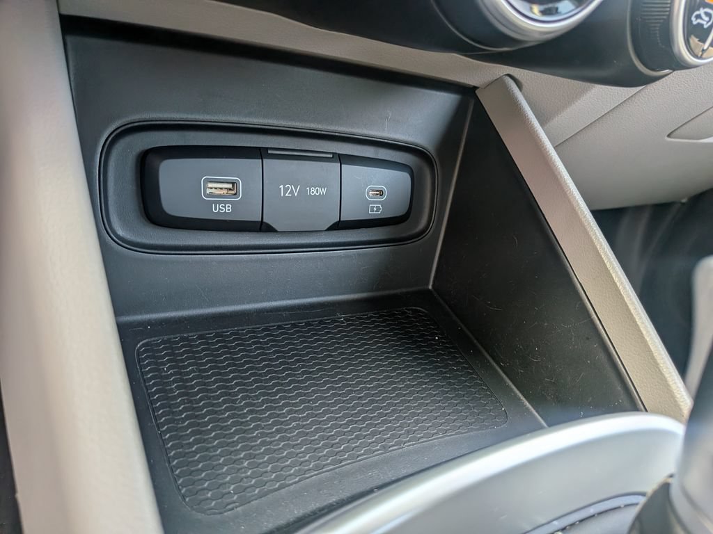 Certified 2024 Hyundai Venue SEL FWD image 16