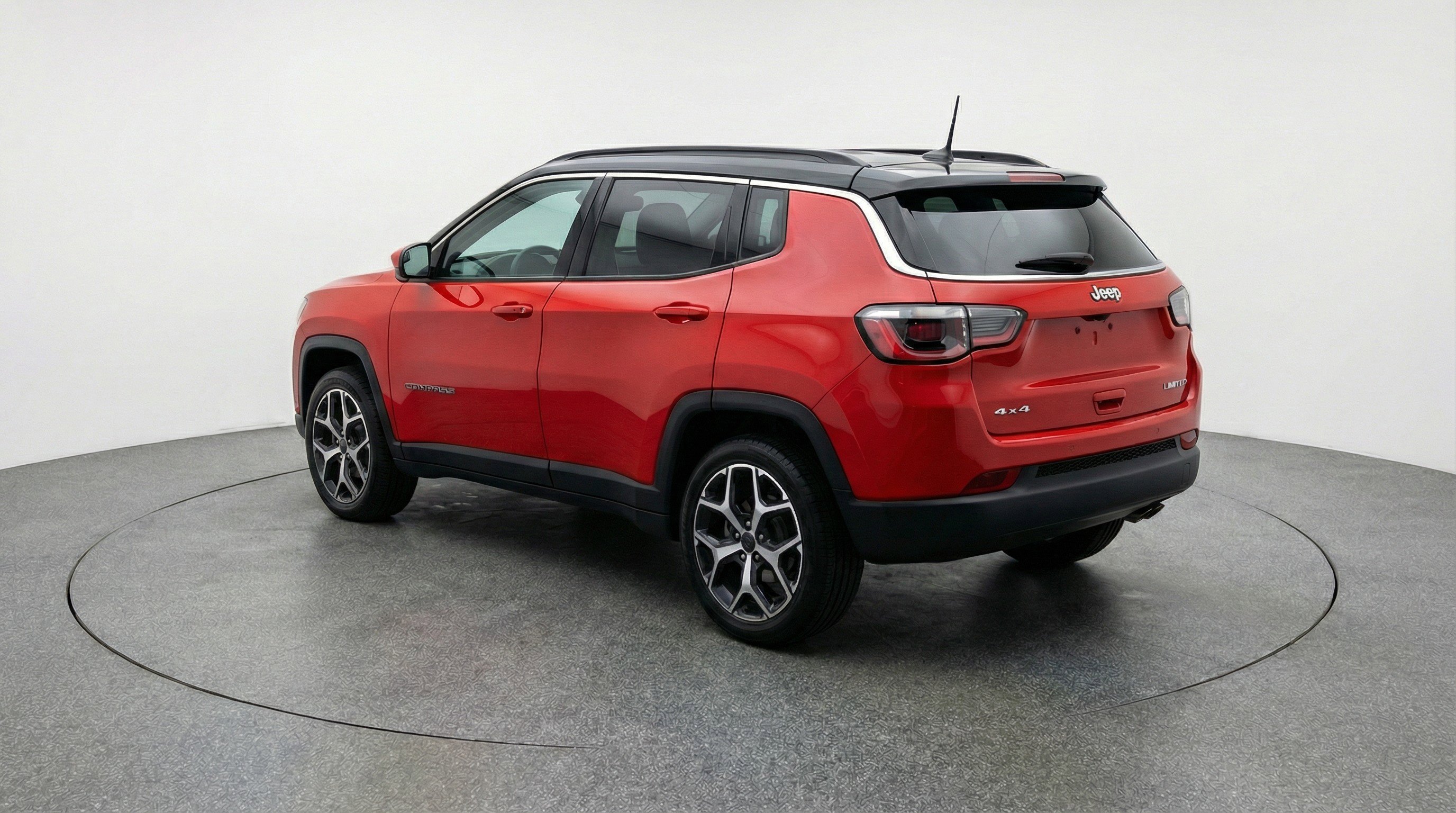 Used 2025 Jeep Compass Limited image 6