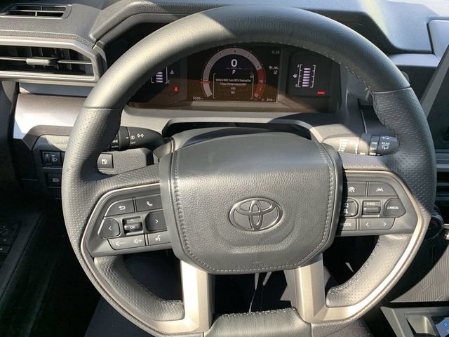 Used 2025 Toyota 4Runner SR5 AWD/4WD image 19