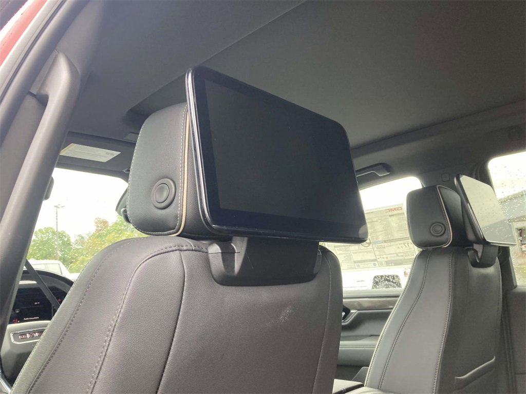 New 2026 GMC Yukon Elevation image 14