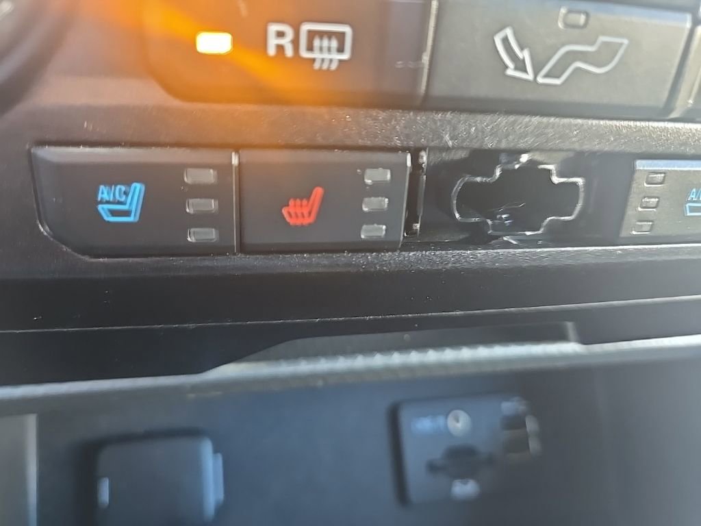 Used 2015 Ford F150 Lariat image 20