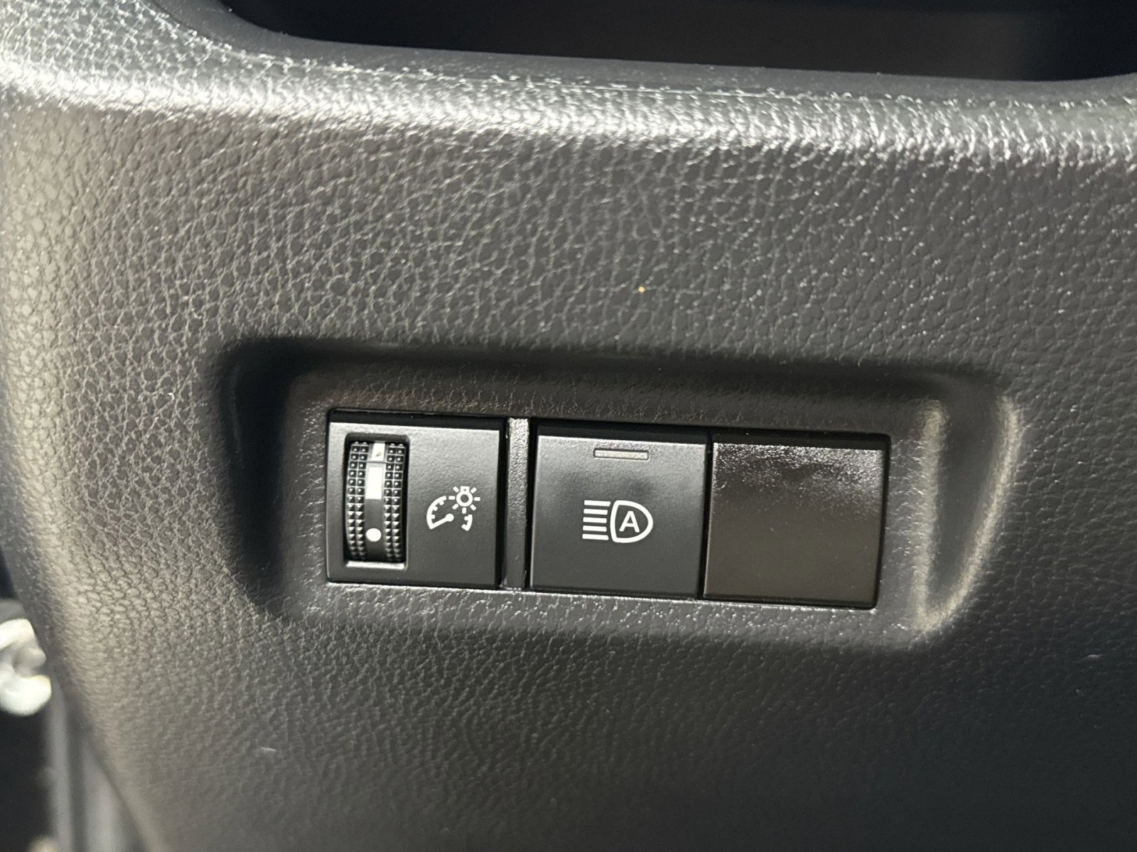 Used 2024 Toyota RAV4 XLE image 37