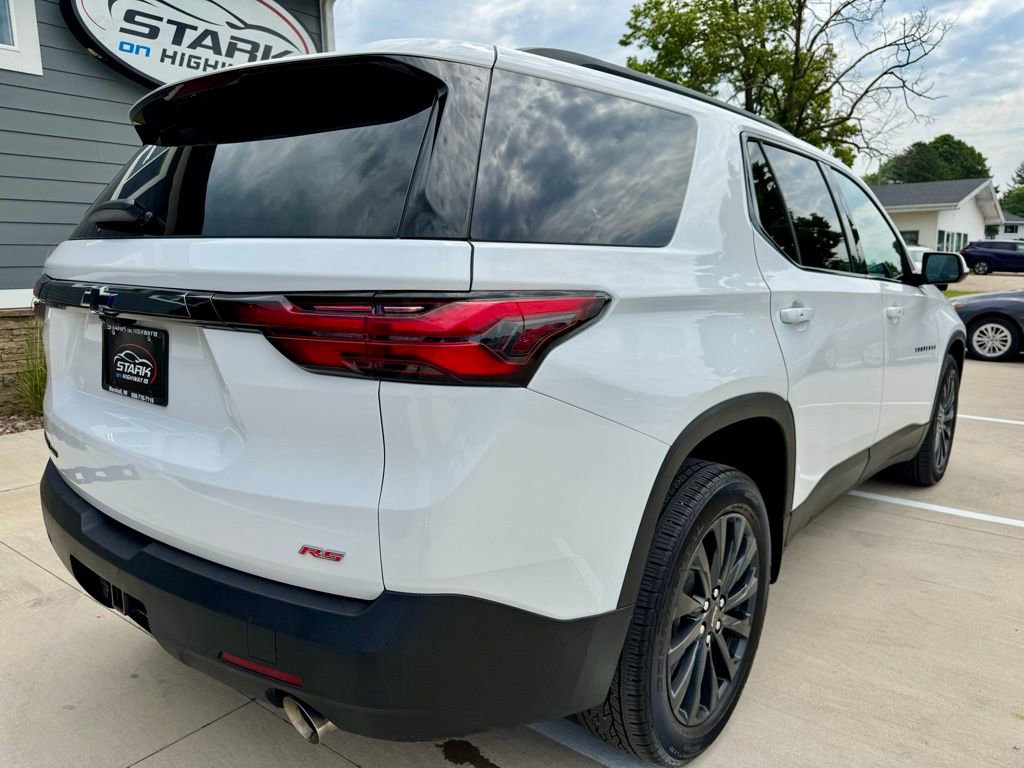 Used 2023 Chevrolet Traverse RS image 8