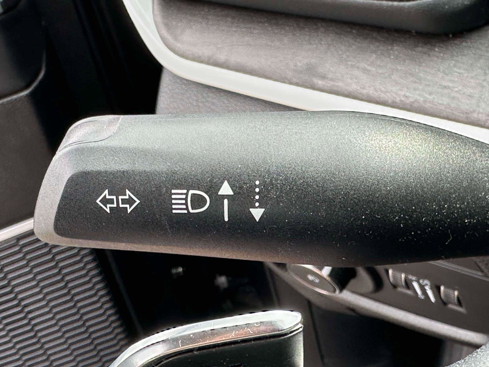 Used 2023 Jeep Grand Cherokee 4WD 4xe image 23