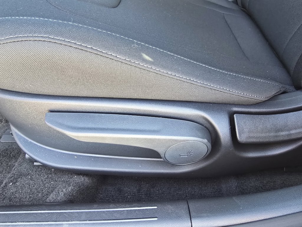 New 2026 Hyundai Elantra Blue image 16