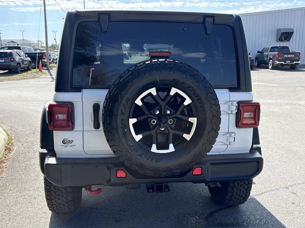 Used 2025 Jeep Wrangler Unlimited Rubicon image 4