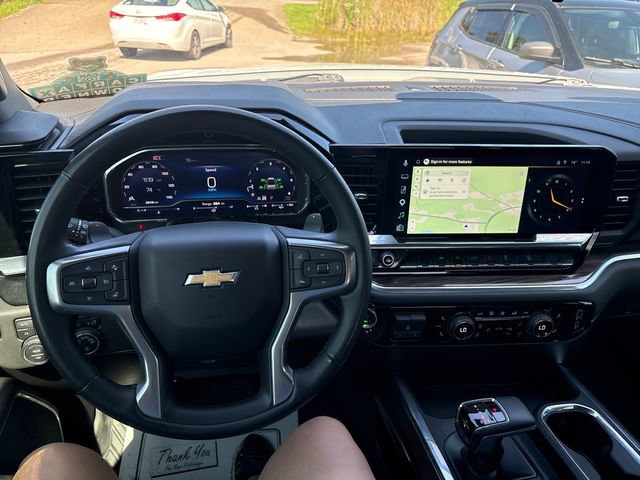 Used 2025 Chevrolet Silverado 1500 LT AWD/4WD image 10