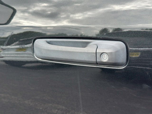 Used 2019 RAM 1500 Express w/ Express Value Package AWD/4WD image 13