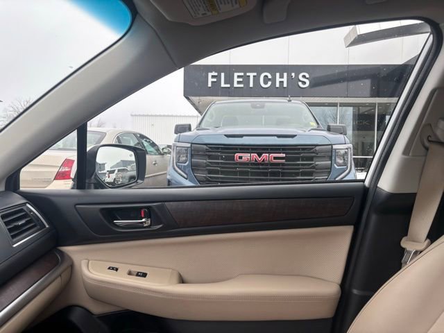 Used 2016 Subaru Outback 3.6R Limited image 13