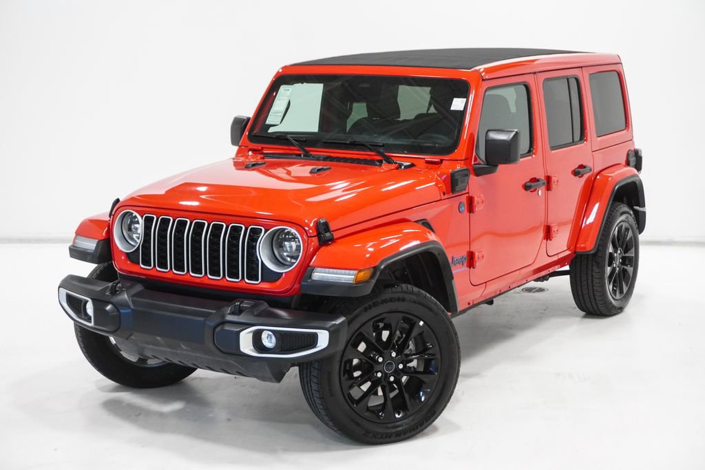 Used 2025 Jeep Wrangler Unlimited Sahara w/ Safety Group image 2
