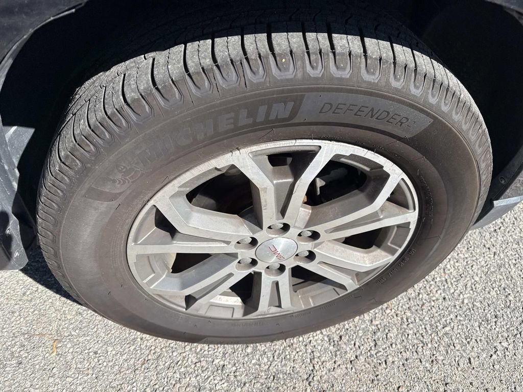 Used 2016 GMC Acadia SLT w/ Open Road Package AWD/4WD image 10