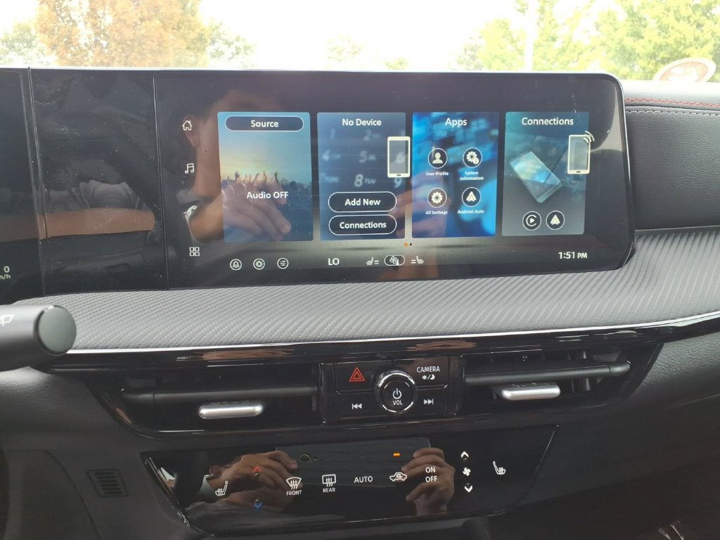 New 2027 Nissan Kicks SR AWD/4WD image 29
