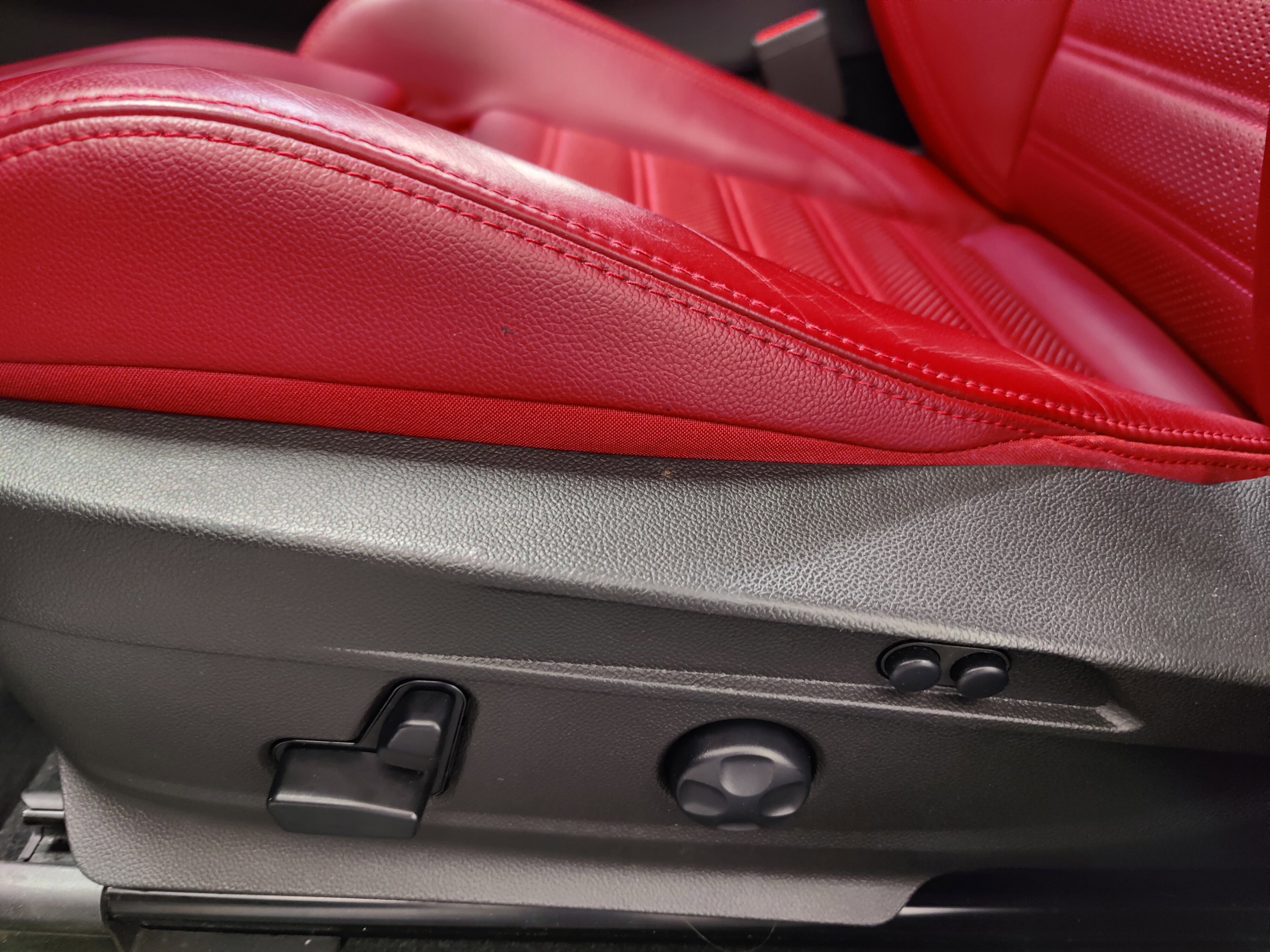 Certified 2024 Alfa Romeo Stelvio Veloce image 19