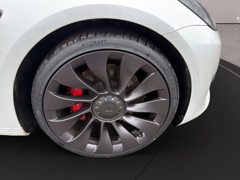 Used 2021 Tesla Model 3 Performance image 24