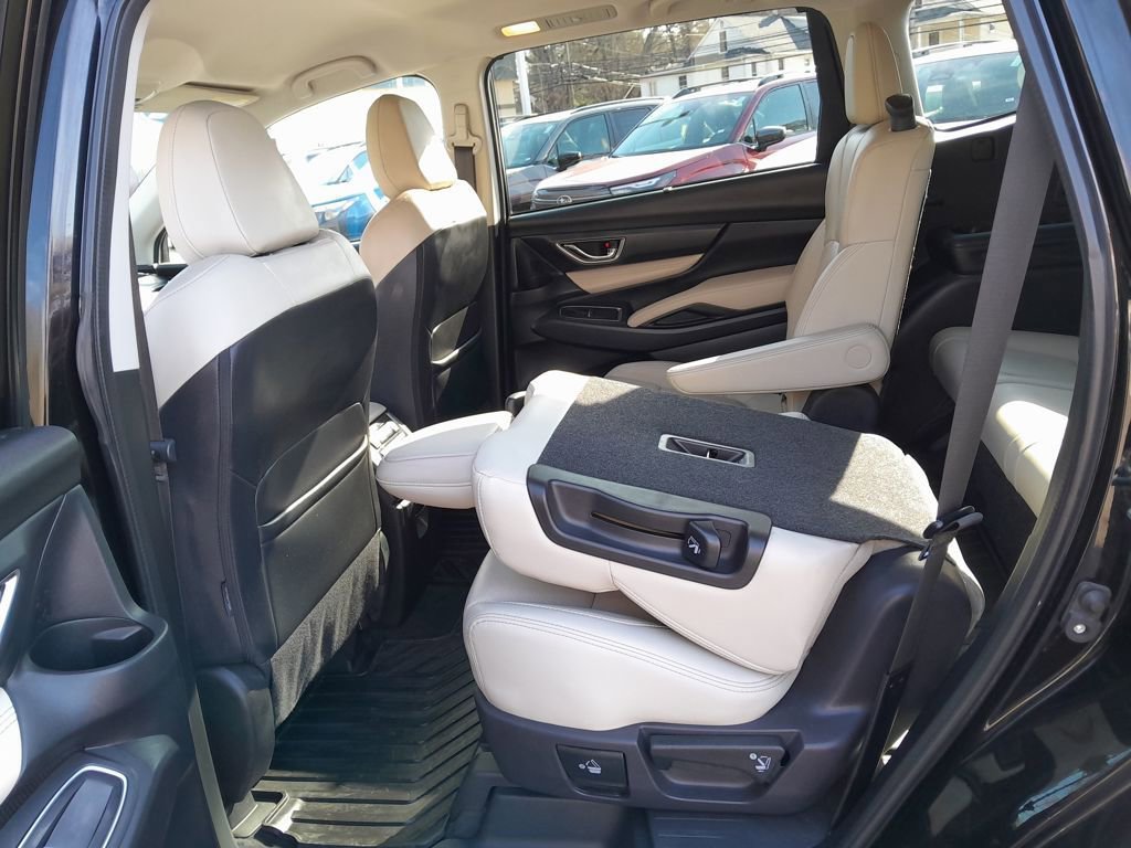 Used 2022 Subaru Ascent Limited image 32