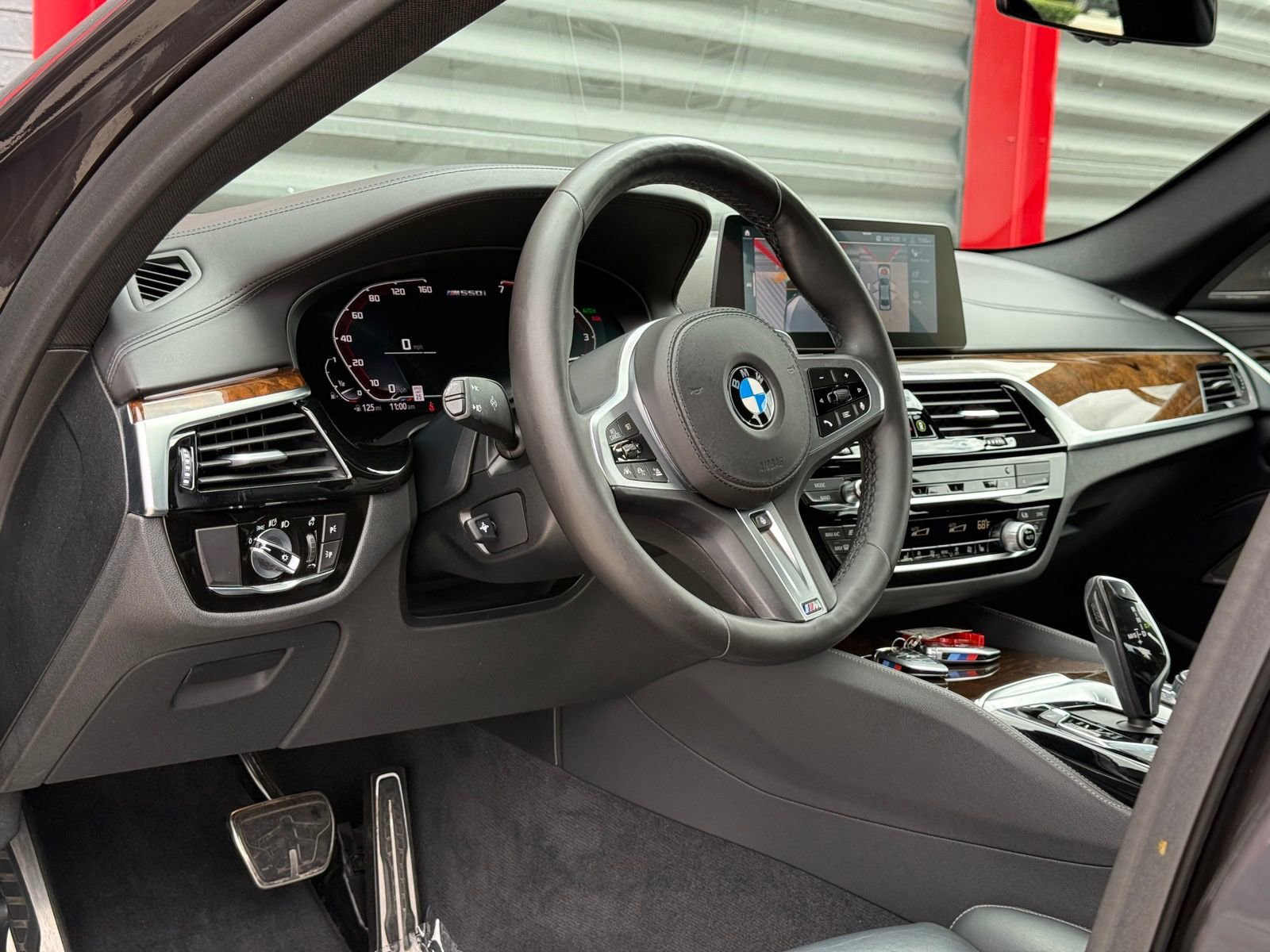Used 2020 BMW M550i xDrive w/ Executive Package AWD/4WD image 18