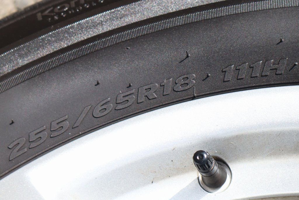 Used 2022 Ford Explorer XLT image 40