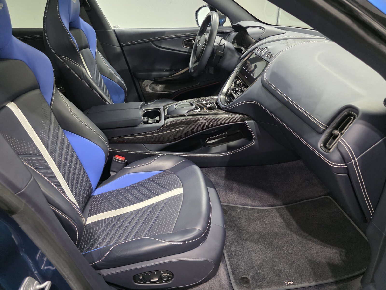 Used 2023 Aston Martin DBX 707 image 22