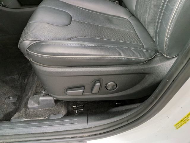 Used 2022 Hyundai Santa Fe SEL Premium image 19