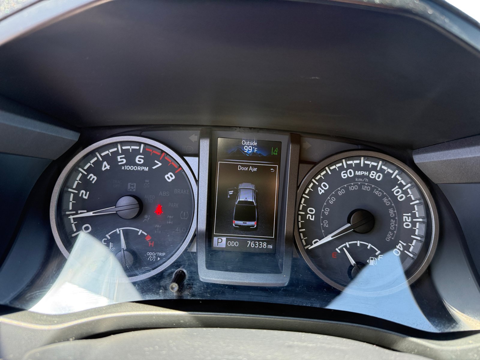 Used 2023 Toyota Tacoma TRD Off-Road w/ Technology Package AWD/4WD image 11