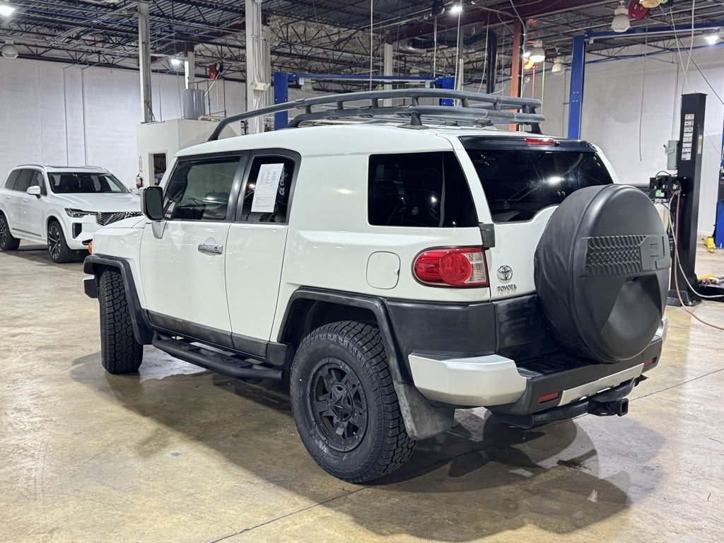 Used 2011 Toyota FJ Cruiser 2WD image 7