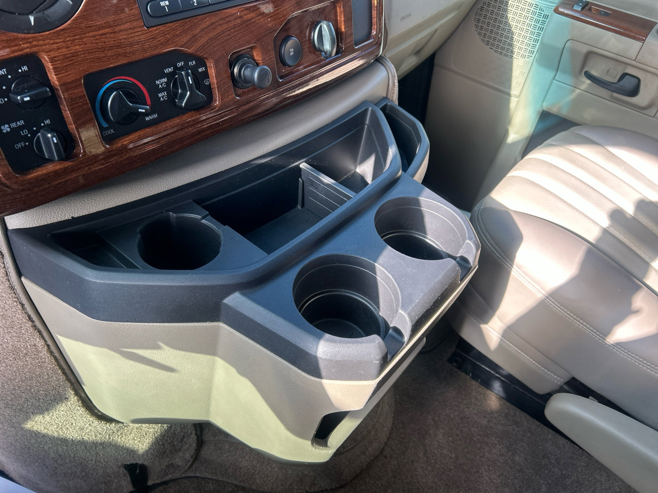 Used 2012 Ford E-150 and Econoline 150 w/ RV Plus Pkg image 17