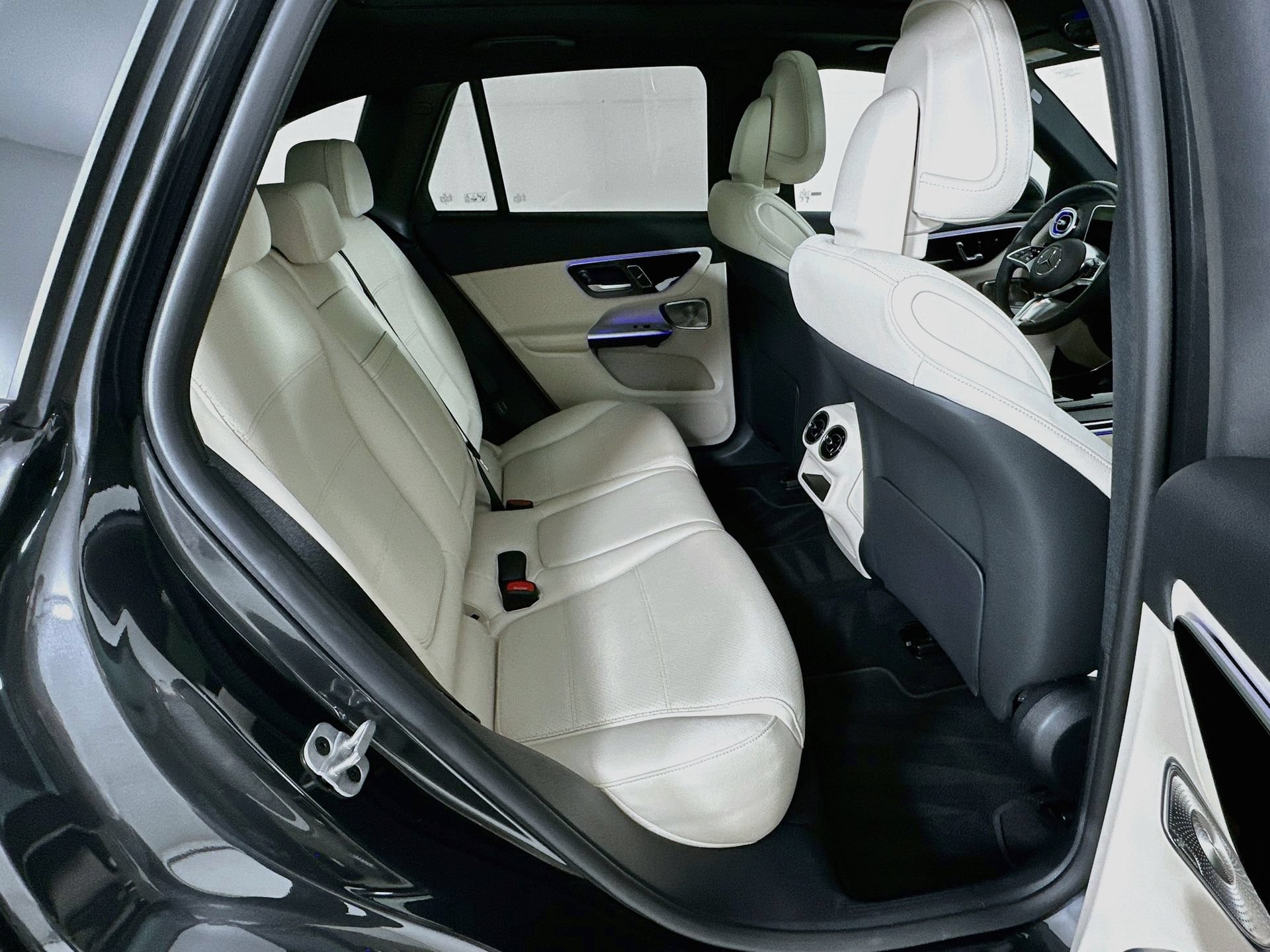 Certified 2026 Mercedes-Benz GLC 300 image 31
