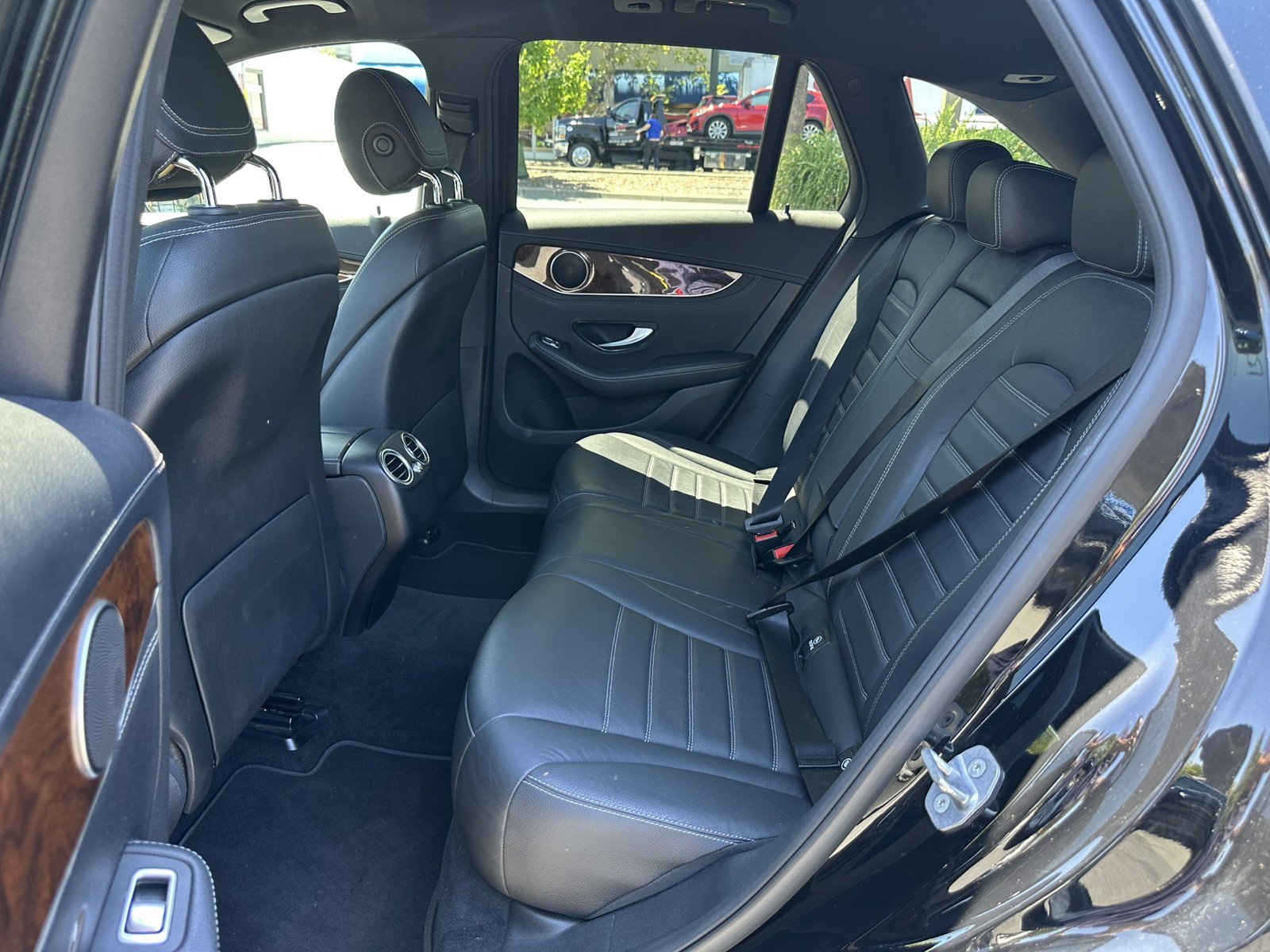 Used 2019 Mercedes-Benz GLC 350e 4MATIC image 23