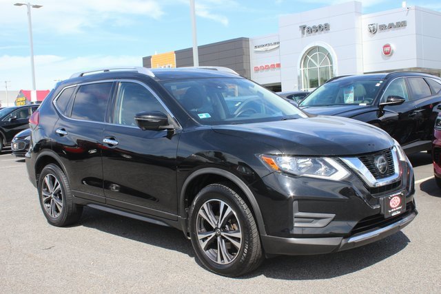 Used 2019 Nissan Rogue SV w/ Premium Package