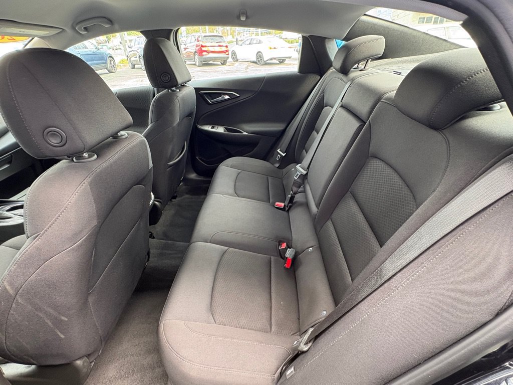 Used 2023 Chevrolet Malibu LT FWD image 13