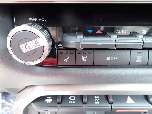 New 2026 Toyota Tundra Limited AWD/4WD image 18
