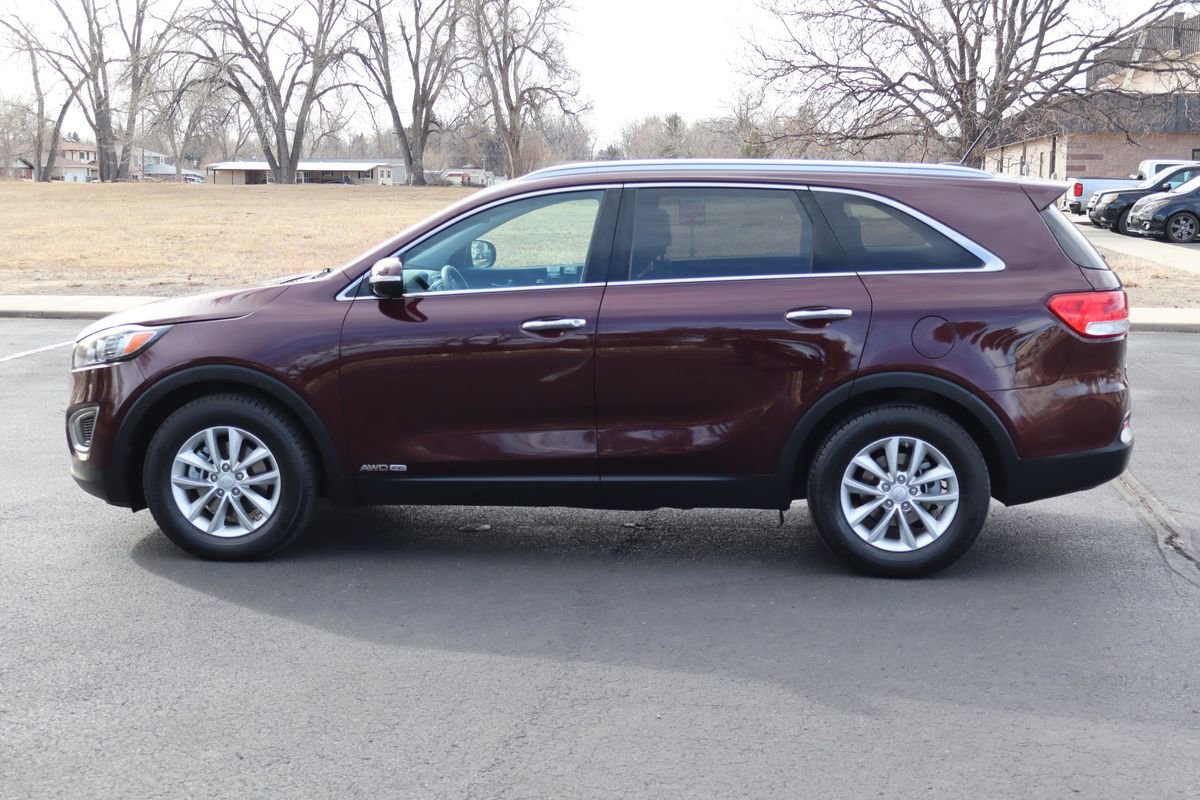 Used 2017 Kia Sorento AWD image 9
