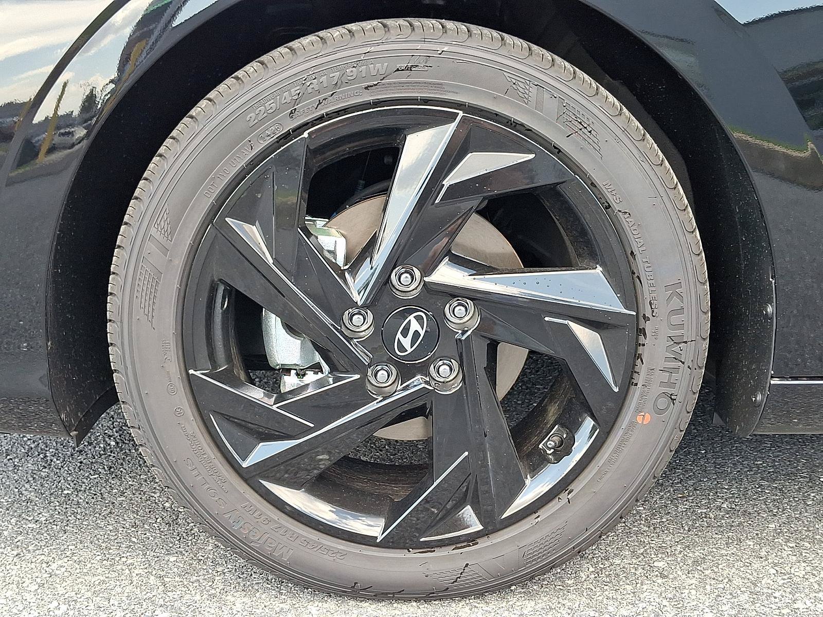 New 2026 Hyundai Elantra SEL Sport FWD image 5