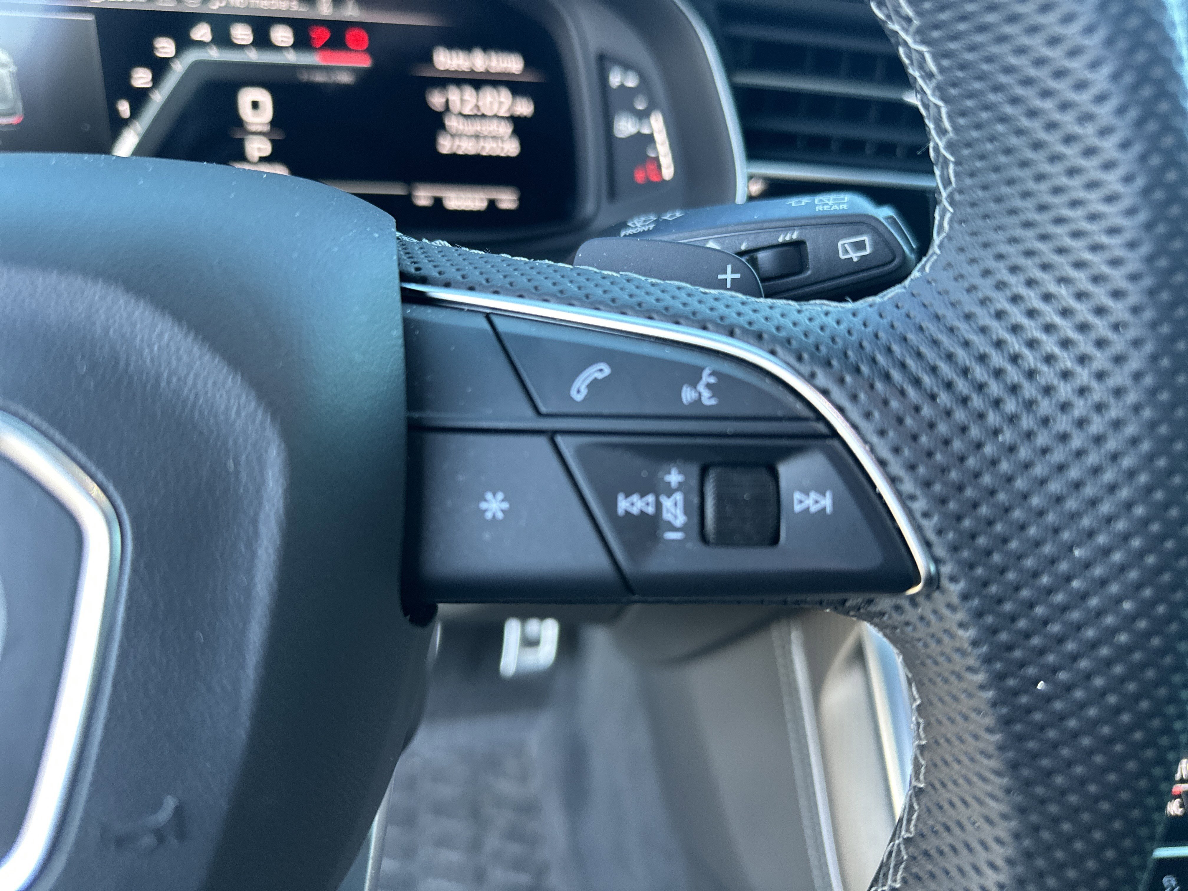 Used 2024 Audi SQ8 Prestige w/ Prestige Package image 20