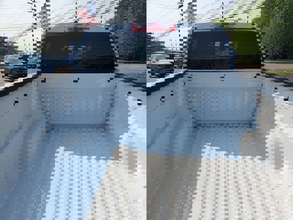 New 2025 Chevrolet Colorado LT w/ LT Convenience Package image 6