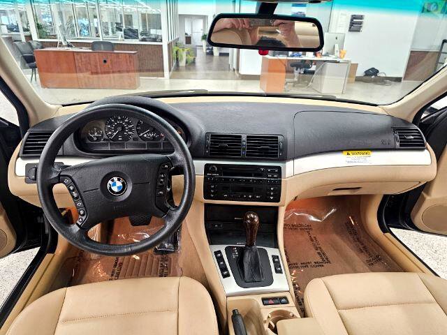 Used 2002 BMW 325i Sedan image 11