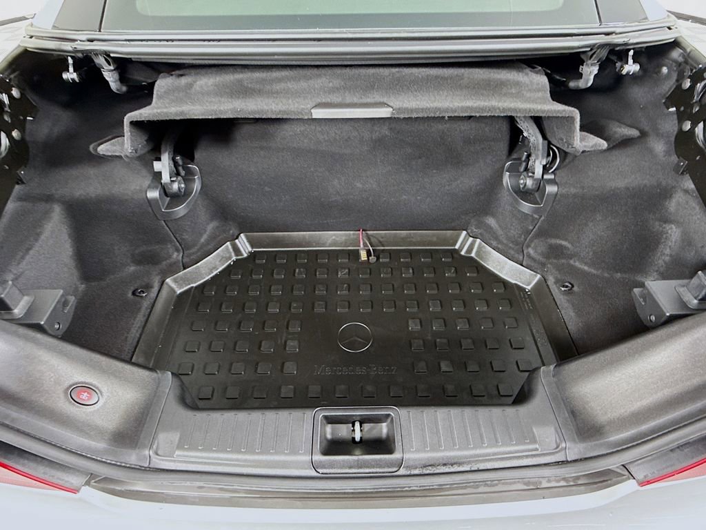 Used 2018 Mercedes-Benz SL 550 image 18