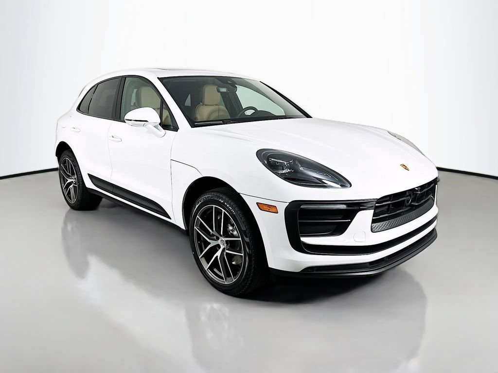 Certified 2026 Porsche Macan AWD/4WD image 7