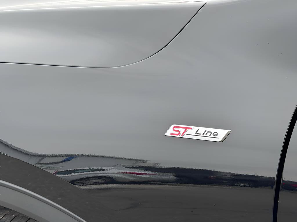 New 2026 Ford Escape ST-Line w/ Tech Pack #1 FWD image 38