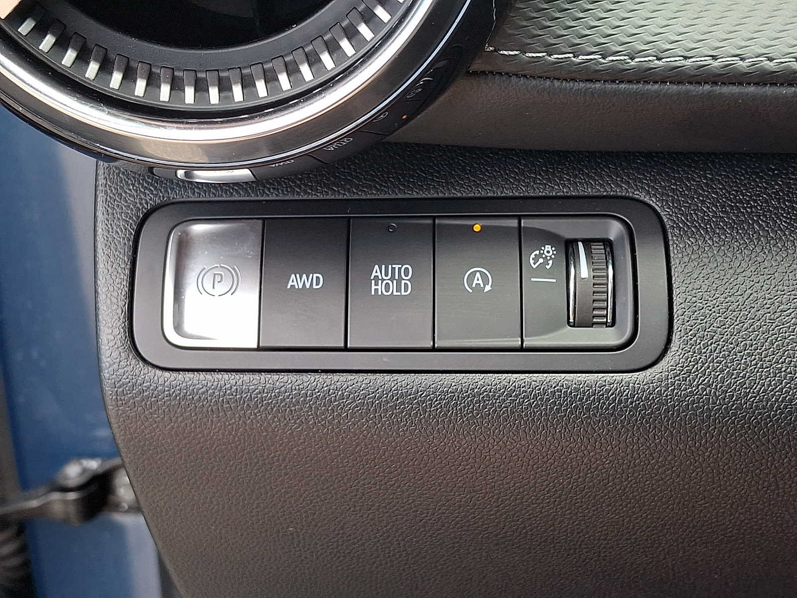 Used 2025 Chevrolet Equinox LT AWD/4WD image 24
