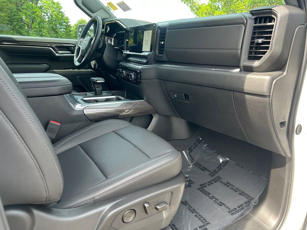 Used 2024 Chevrolet Silverado 1500 LTZ image 26