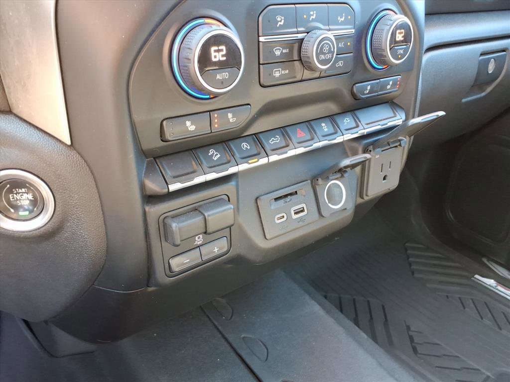 Used 2020 Chevrolet Silverado 1500 LT w/ All-Star Edition AWD/4WD image 32