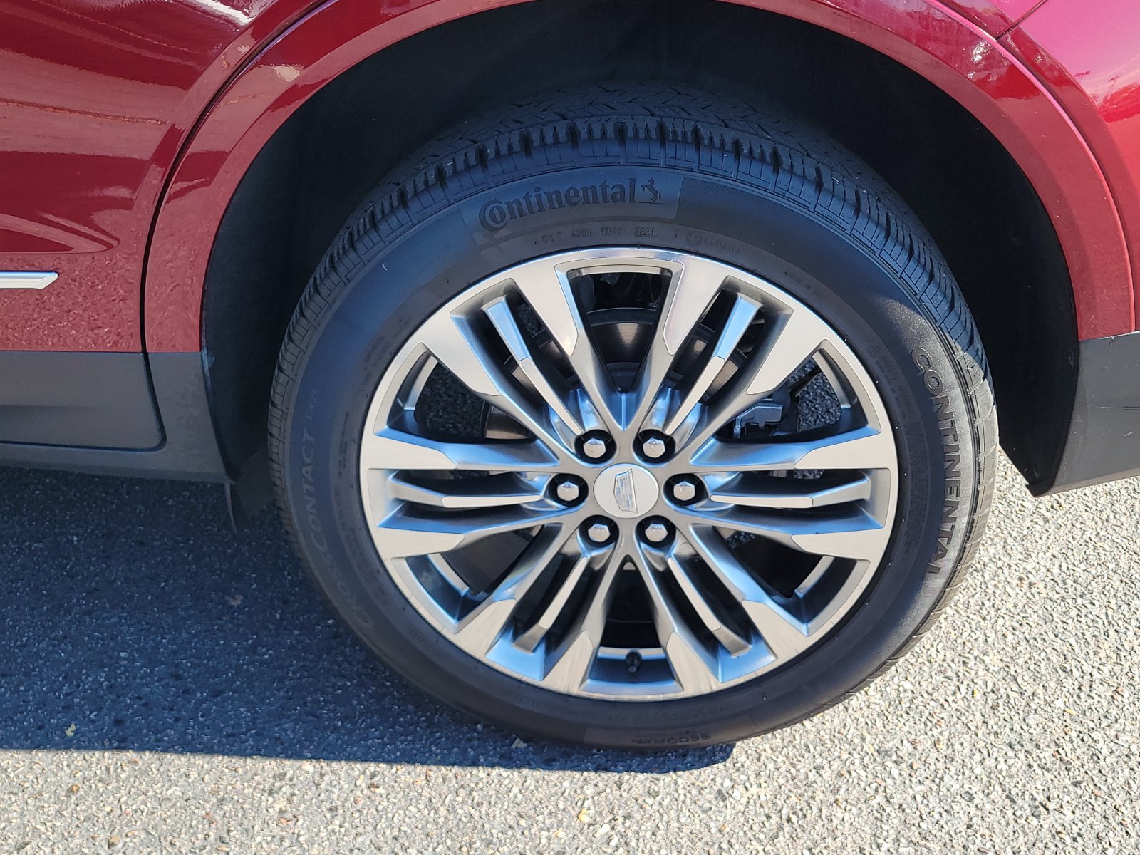 Used 2018 Cadillac XT5 Premium Luxury w/ Driver Assist Package AWD/4WD image 16