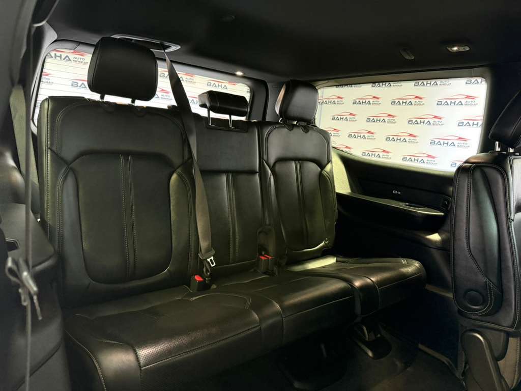 Used 2025 Jeep Wagoneer Series II AWD/4WD image 49