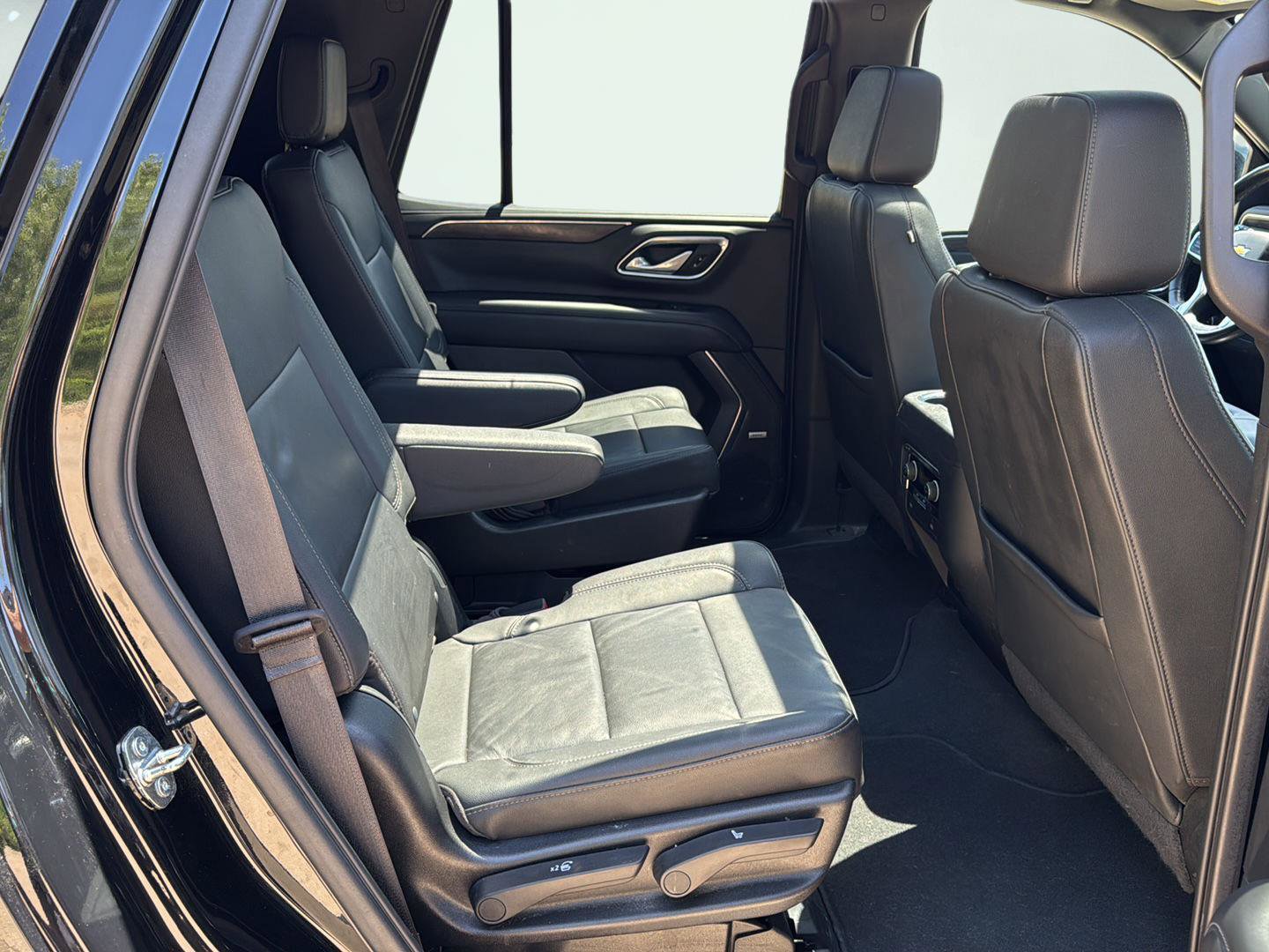 Used 2022 Chevrolet Tahoe LT AWD/4WD image 26