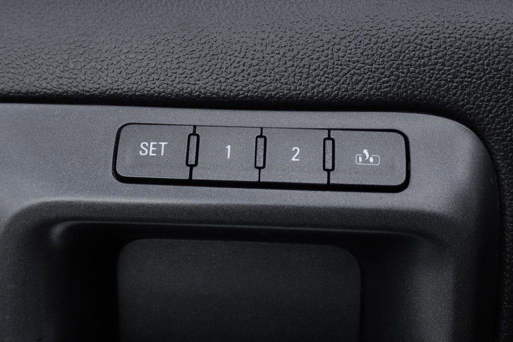 Used 2018 GMC Sierra 1500 SLT AWD/4WD image 16