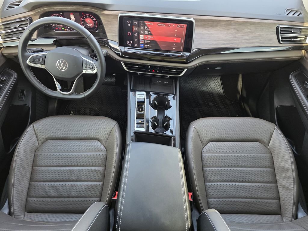 Used 2025 Volkswagen Atlas SEL image 18