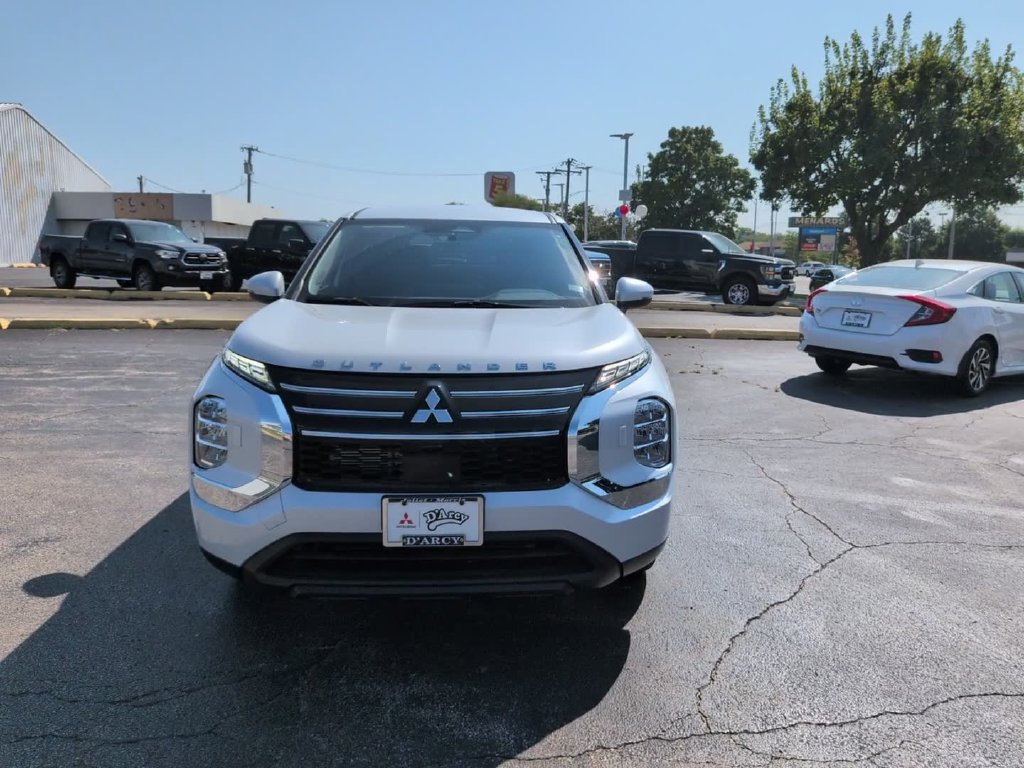 New 2026 Mitsubishi Outlander ES AWD/4WD image 15