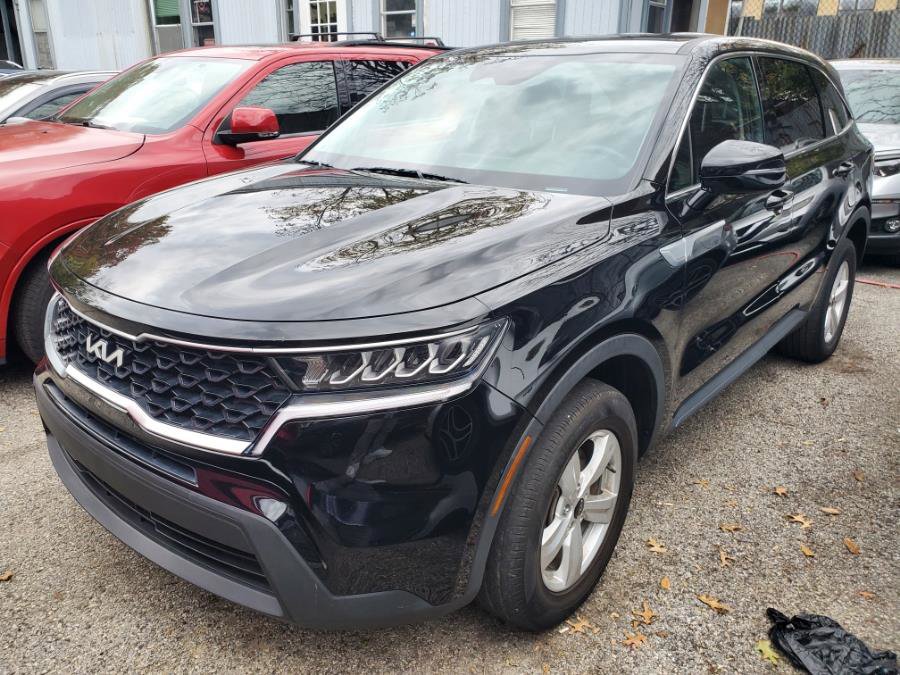 Used 2023 Kia Sorento LX image 1