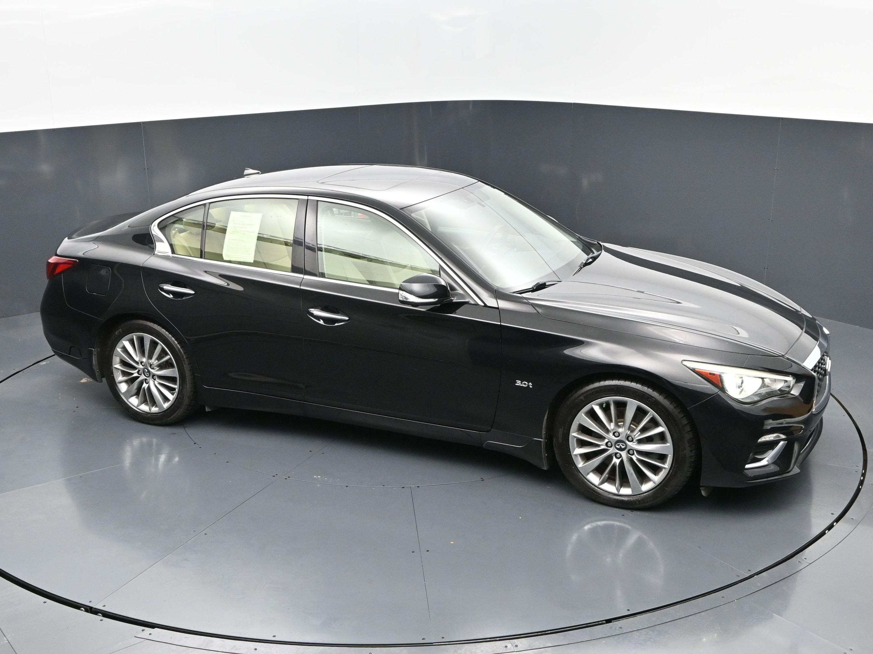 Used 2018 INFINITI Q50 Luxe w/ Sensory Package (Luxe) RWD image 33